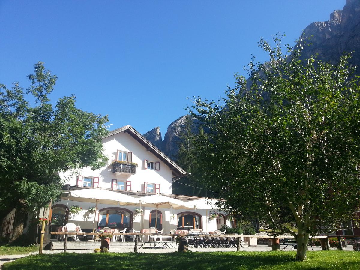 Hotel Fiames Cortina dʼAmpezzo Eksteriør bilde